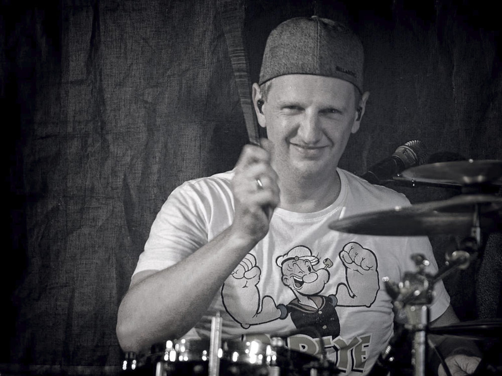 Philipp ist Schlagzeuger bei Fritz.